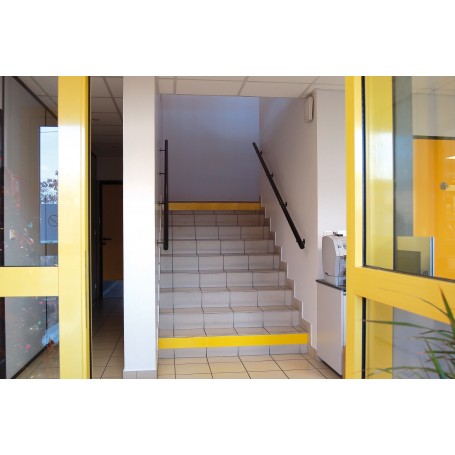 Bande de repérage 10mx100mm pour contremarche - escalier