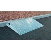 Rampe Costière larmée à damier en alu naturel